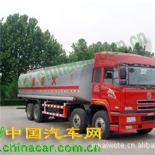 济南红旗凯沃特/前四后八油罐车/JHK5315GJY/后八轮油罐车