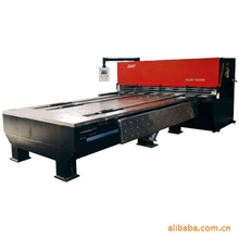 QS-QC12K高效率前送料数控剪板机4X25006X25006X3200数控系统