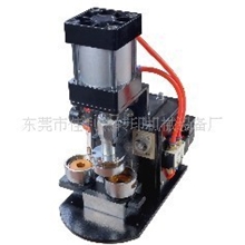 脚踏式气动胸章机