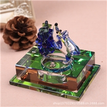 新款水晶汽车香水座可爱动物车用香水座汽车饰品车载香水批发