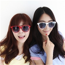 【厂家特价】糖果色范冰冰同款米钉彩色墨镜男女通用太阳镜