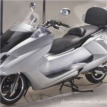 厂家低价直销150CC巡洋舰踏板摩托车货到付款！