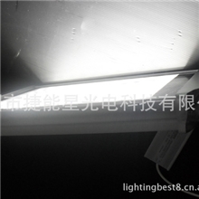 80WLED太阳能路灯/风光互补路灯50W60W30w80W调光led路灯