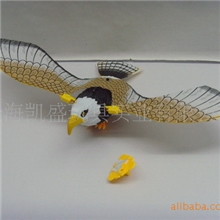 厂家直销电动吊线飞鹰飞鸟/热销摆地摊/眼睛发光/有鹰的叫声2538