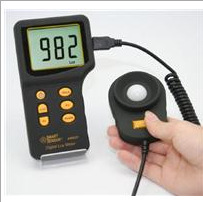 AR-823数字光度计