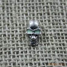 新款夜光骷髅头刀坠合金珠子绳子可批发现货sk-033