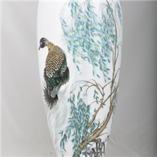 早春釉下五彩花瓶彭玲中国陶瓷艺术大师高级工艺美术师