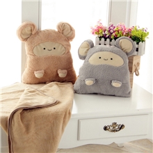 冬季批发卡卡鼠三用空调毯暖手靠垫抱枕被毛绒玩具礼品招代理