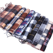 F7013时尚围巾新款义乌芙尔炫秋冬保暖围巾批发厂家赠品首选