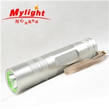 AK81厂家直销CREELED5W强光手电筒可充电远射王户外18650