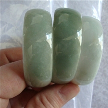【喜峻珠宝】50-51浅绿色翡翠手镯天然A货翡翠玉镯缅甸玉器批发