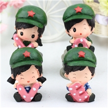 义乌厂家直销树脂工艺品人物隔板书房装饰品love红军娃娃热卖