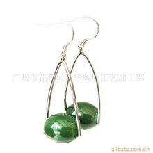 供应和田玉碧玉925银风情万种耳环