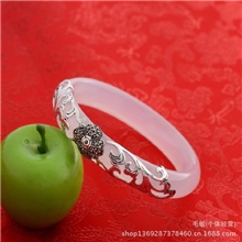 925纯银饰品泰银典雅大气白玉髓晶莹剔透闭口圆形女款手镯