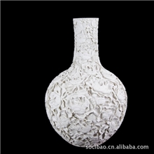 供应景德镇雕刻瓷牡丹瓶，珍藏瓷器花瓶、高档陶瓷摆件