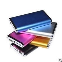 厂家直销：超薄移动电源4400毫安苹果iphone三星手机充电宝