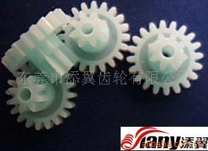 供应塑胶标准齿轮东莞添翼