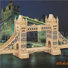 【儿童拼图】供应立体木制仿真伦敦塔桥模型拼图益智3d拼图批发