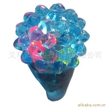 批发供应TPR发光戒指/TPR闪光戒指/草莓戒指/皇冠戒指