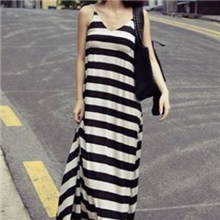 2013春夏装新品黑白条纹连衣裙波西米亚长裙子女装吊带裙