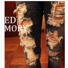 2013秋冬新款女装潮韩版720完美版型超破洞小脚做旧牛仔裤