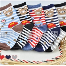 工厂直销外贸童袜宽松口秋冬新款外贸原单男童短袜童袜条纹汽车熊