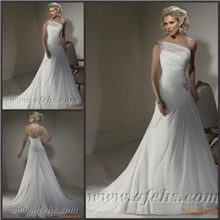 WD111039供应高档优质面料优雅修身手工钉珠透明网纱单肩婚纱