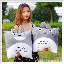 厂家直销大号龙猫毛绒玩具抱枕腰枕暖手捂空调毯三生日礼品