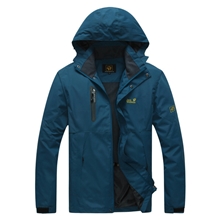 批发正品户外冲锋衣男单层钓鱼登山服野营防水风衣薄灰一件代发