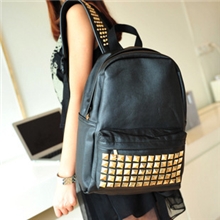 2012新款学生包大容量休闲包包朋克休闲包背包铆钉双肩包女包包