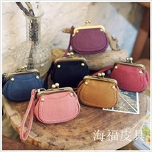 批发2013秋冬新款女包复古化妆珠扣零钱包手拿包手提包LZ012