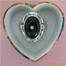 供应戒指.纯银镀白金镶锆石、黑玛瑙戒指925银吊坠