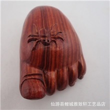 厂家直销手把件红檀小件木雕知足常乐木质工艺品摆件