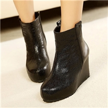 2013新款秋冬季女鞋时尚欧美短靴高跟鞋蛇纹坡跟防水台女靴子