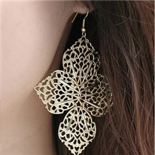 满100包邮金色镂空花纹五叶片十字叶子耳环金色银色11375
