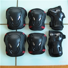 高性价比加厚狼脸（玉米）护具成人轮滑护具，儿童轮滑护具