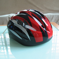 儿童12孔红闪电蓝闪电头盔，轮滑骑行运动头盔，运动护具，护头