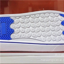 鞋底批发优质舒适橡胶休闲鞋底8235橡胶鞋材