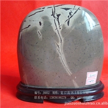 国画石是一种艺术上的追求和陶冶