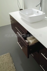 供应各种规格浴室柜用钢化玻璃厚度4-19mm