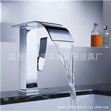 全铜四方型瀑布水龙头扁出水面盆冷热水龙头