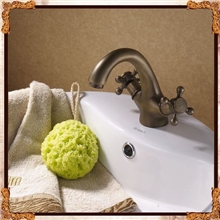 厂家直销水龙头仿古双开冷热水面盆水龙头高档全铜台下盆水龙头