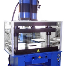 四柱式冲压设备