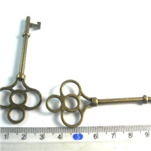 合金复古钥匙饰品配件。镀古青铜创意DIY手工制作手链挂件