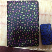 深圳厂家供应多款式手机套，LOGO自定，凸凹套色LOGO，水转印