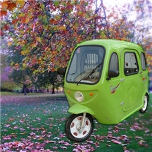 迈途全封闭式电动三轮车F08绿色，三人坐