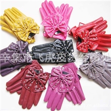 LADYGAGA同款大蝴蝶结铆钉手套仿皮手套PU手套舞台表演手套批发