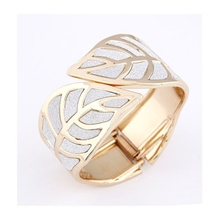 欧美百搭街拍时尚气质金属夸张磨砂树叶时尚双侧开口弹簧手镯