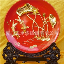 【中国特色】商务会议礼品龙承漆线雕年年有余8寸漆线雕礼品