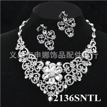 2013厂家直销时尚项链新颖水钻套链合金新娘饰品批发新娘套链2136